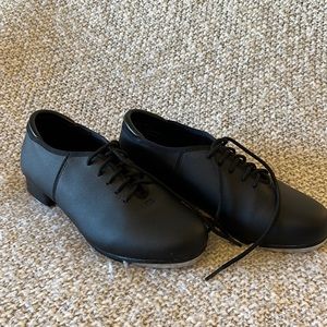Tap shoes size 6